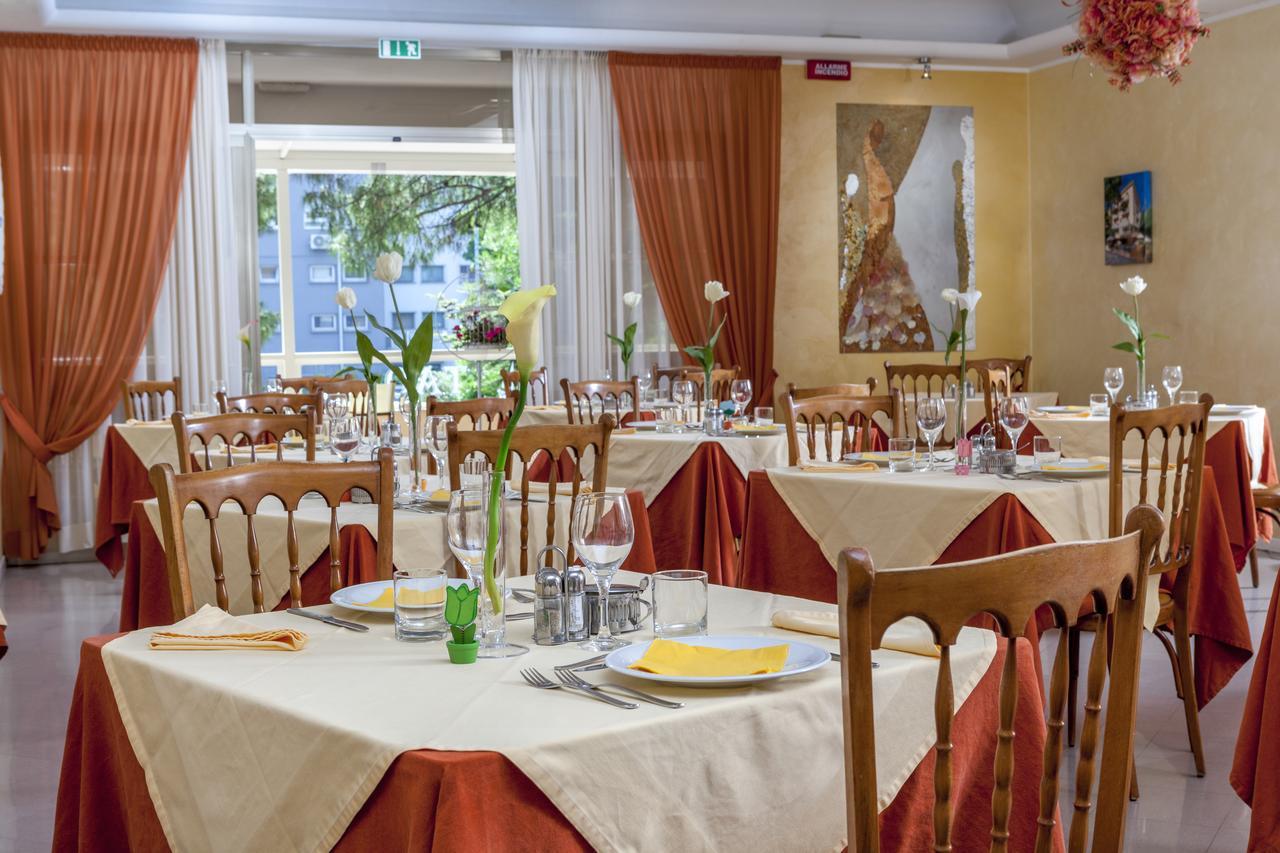 Hotel Alfa Tao 리치오네 외부 사진